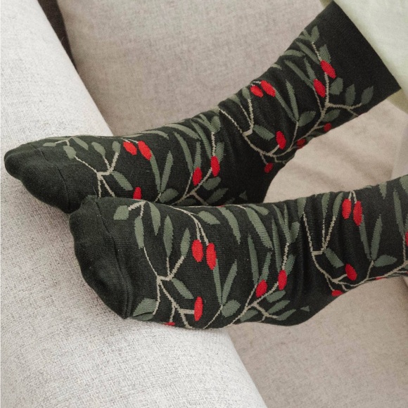 Winter Berry Socks - Picture 2 of 3